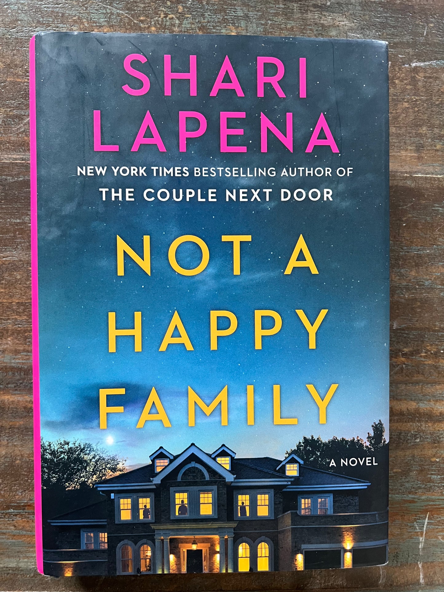 USED- Not A Happy Family- Shari Lapena