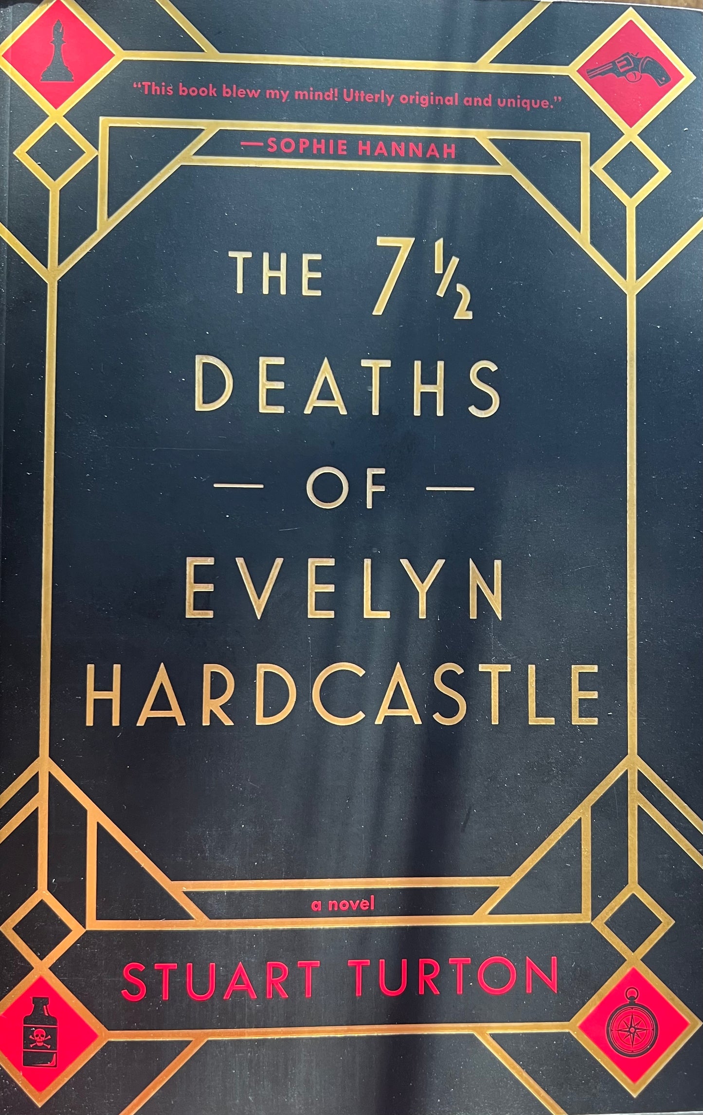 USED- The 7 1/2s Deaths of Evelyn Hardcastle